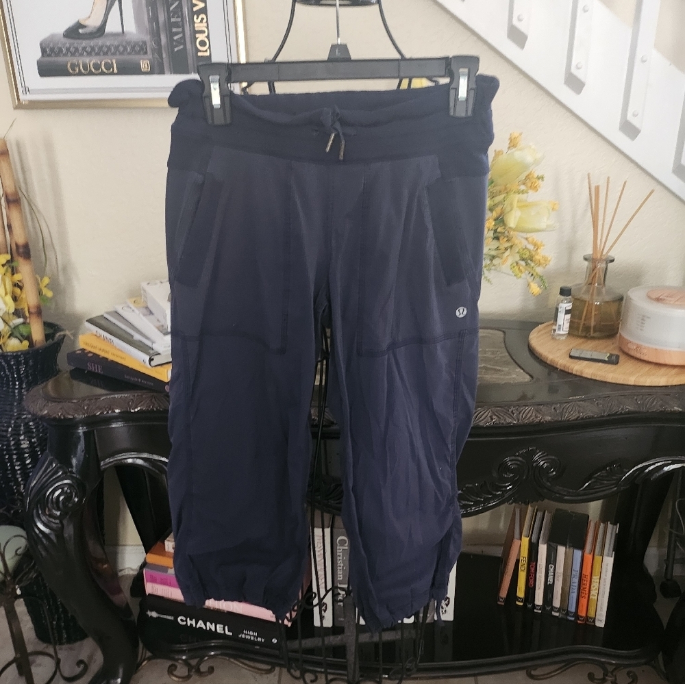 Lululemon crop pants size 4
